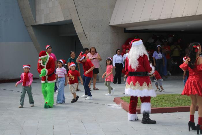N10 y Santa Claus 2025