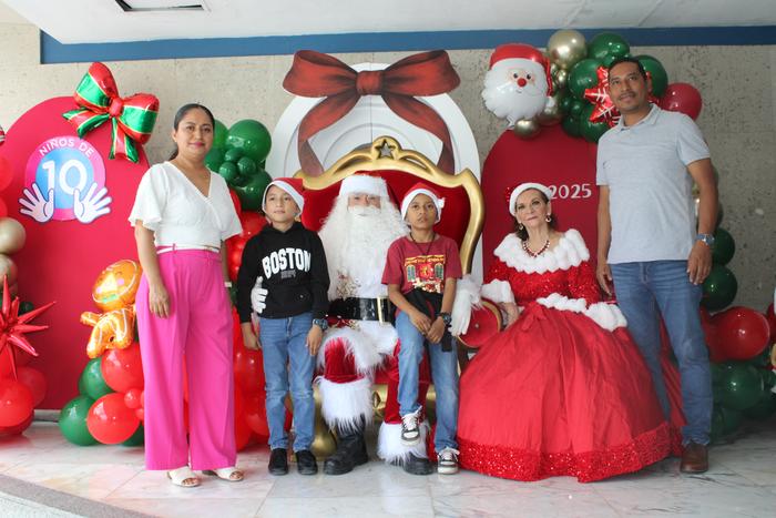 N10 y Santa Claus 2025