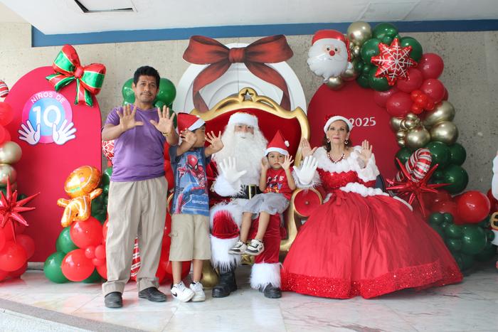N10 y Santa Claus 2025