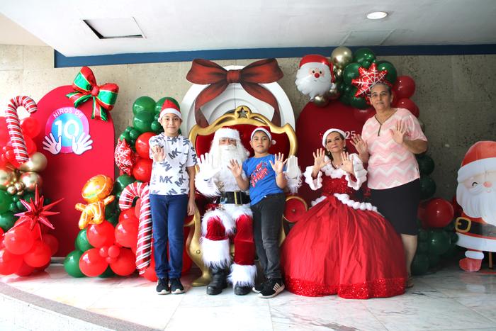 N10 y Santa Claus 2025