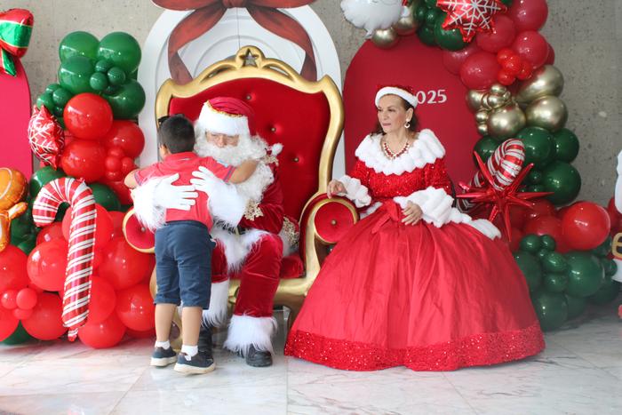 N10 y Santa Claus 2025