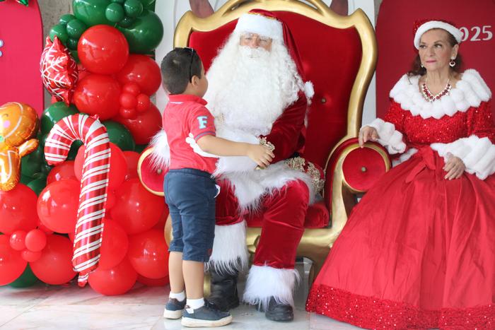 N10 y Santa Claus 2025