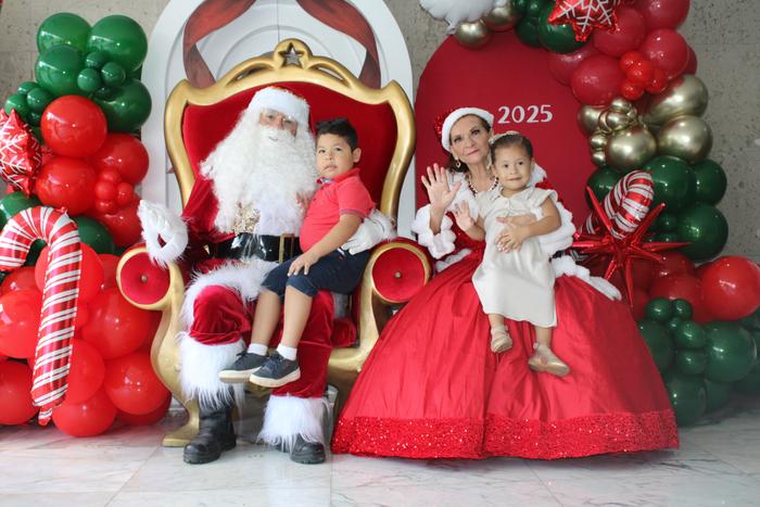 N10 y Santa Claus 2025