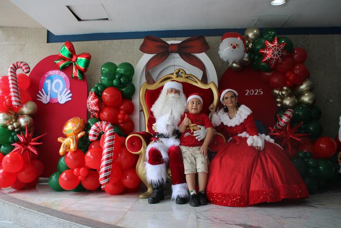 N10 y Santa Claus 2025