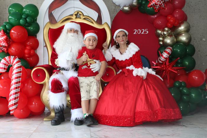 N10 y Santa Claus 2025