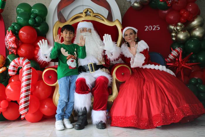 N10 y Santa Claus 2025