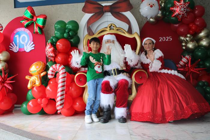 N10 y Santa Claus 2025