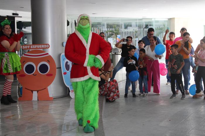 N10 y Santa Claus 2025