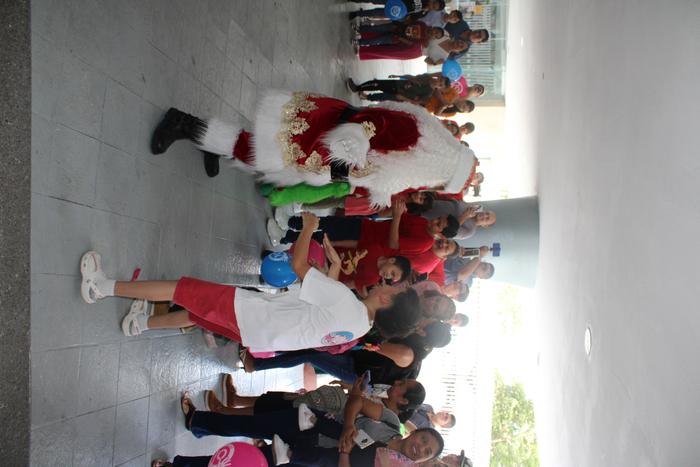 N10 y Santa Claus 2025