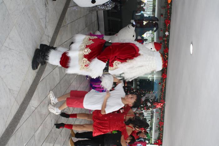 N10 y Santa Claus 2025