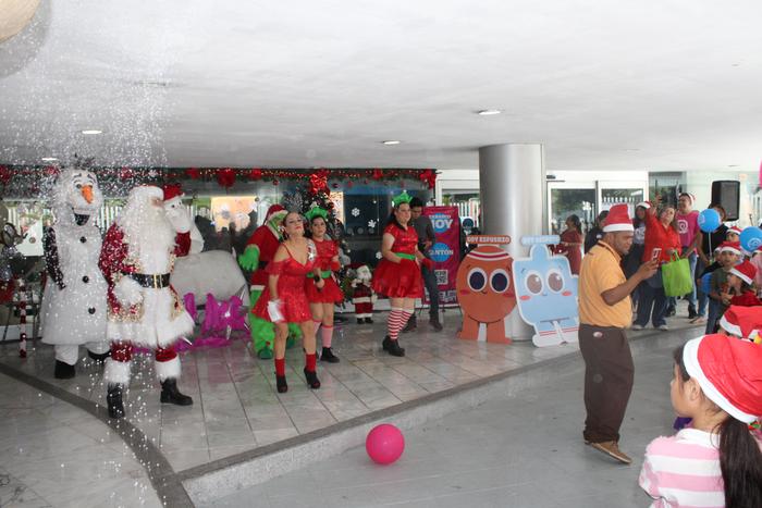N10 y Santa Claus 2025