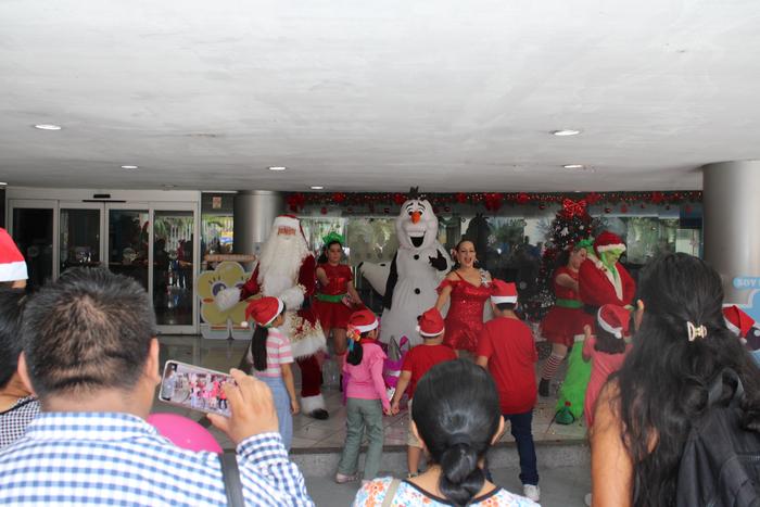 N10 y Santa Claus 2025