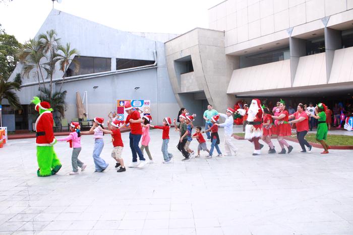 N10 y Santa Claus 2025